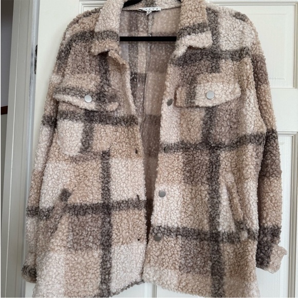 HYFVE Jackets & Blazers - Hyfve furry shacket size small